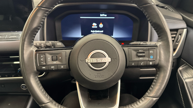 Nissan Qashqai 1.3 DiG-T MH Tekna 5dr Petrol Hatchback